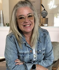 Book an Appointment with ESTH Janice Lee for Wellness Massage