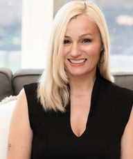 Book an Appointment with Carolyn Lowe for Acupuncture