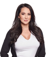 Book an Appointment with Lisa G. for INJECTABLES - PRP - FILLERS