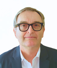 Book an Appointment with Darek Bis for Physiotherapy