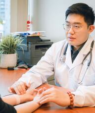 Book an Appointment with Neil (Boxun) Dou for Acupuncture